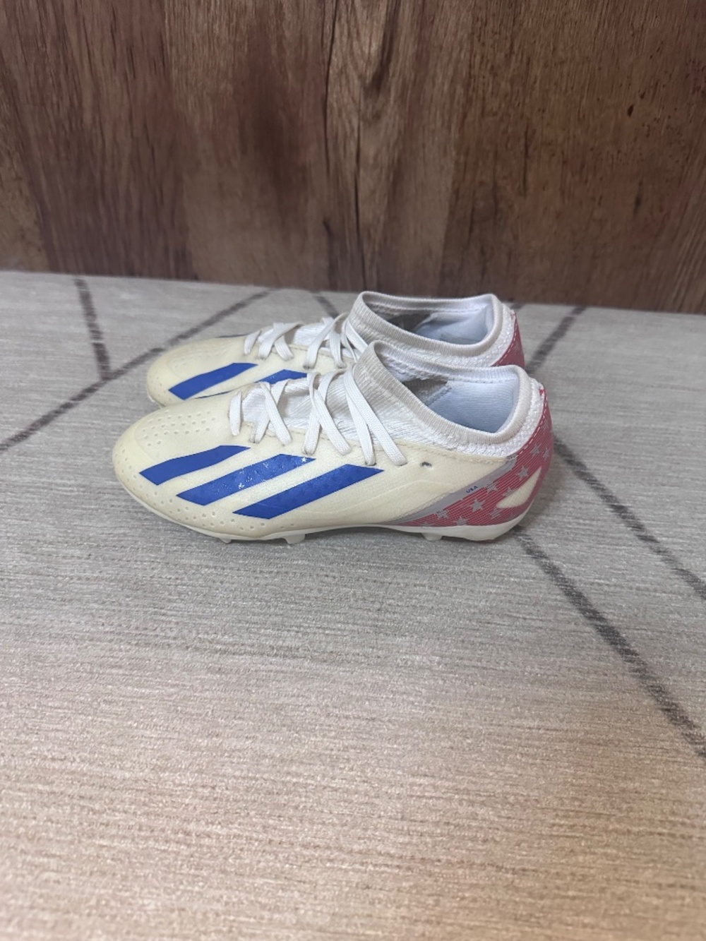 Youth Size 13k Red, White, Blue Adidas Soccer Cleats - Picture 2 of 6